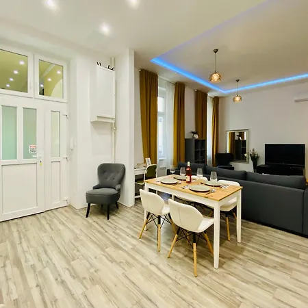 Chic Center With Ac - Tropical House *