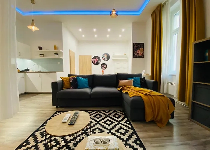 Chic Center With Ac - Tropical House דירה *
