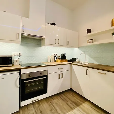 Chic Center With Ac - Tropical House Apartment Budapest