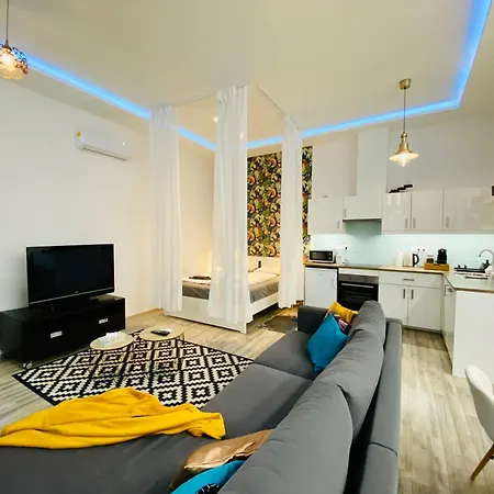 Chic Center With Ac - Tropical House *