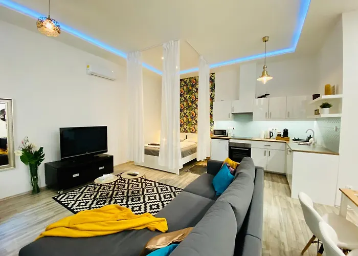 Chic Center With Ac - Tropical House *