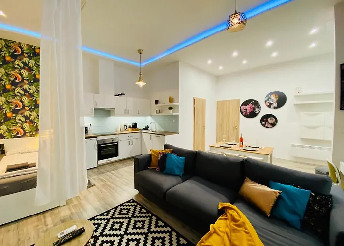 Chic Center With Ac - Tropical House Apartment Budapest